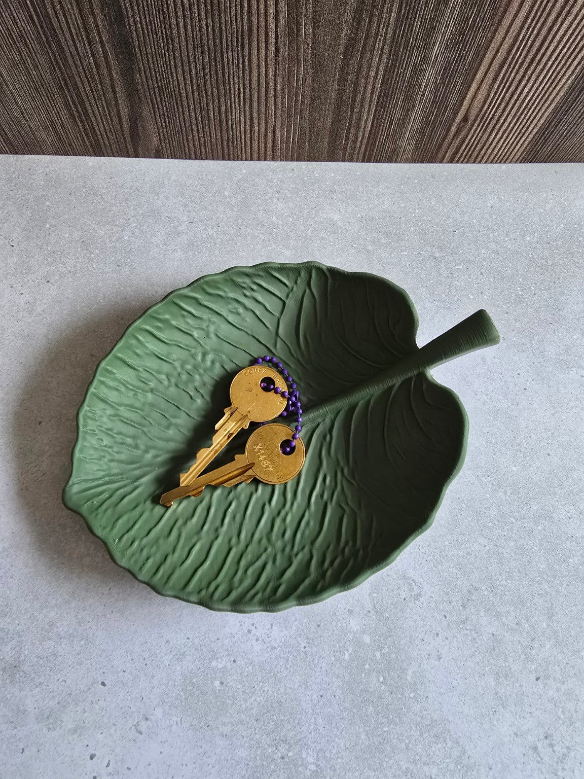 Leaf Essence Tray holding keys